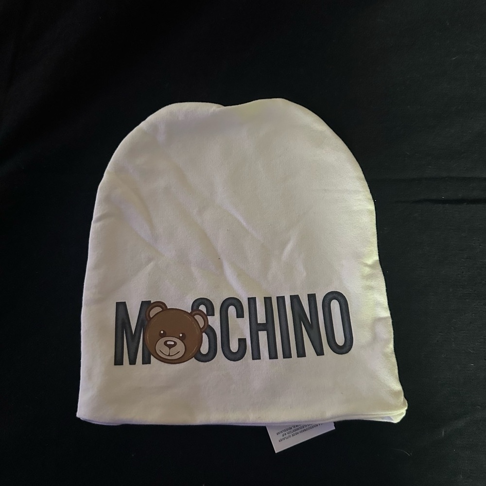 Moschino Hat mnx03n with clips on the back